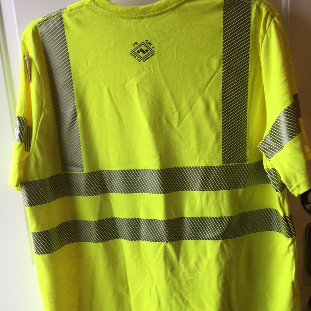 Vizable fr-cat2nfpa70 e compliant safety t shirts size Xl new with tags